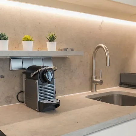 Lovelystay - Hidden Oasis With River View Lejlighed Lisboa